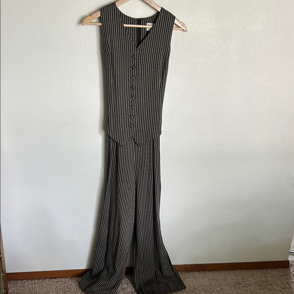 Vintage Jumpsuit with Sleeveless Design